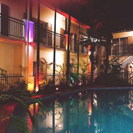 Crystal Garden Resort & Restaurant Cairns Exteriör bild