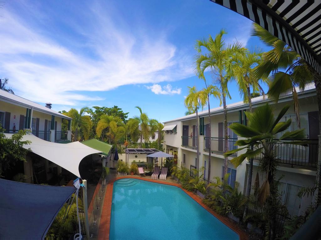 Crystal Garden Resort & Restaurant Cairns Exteriör bild