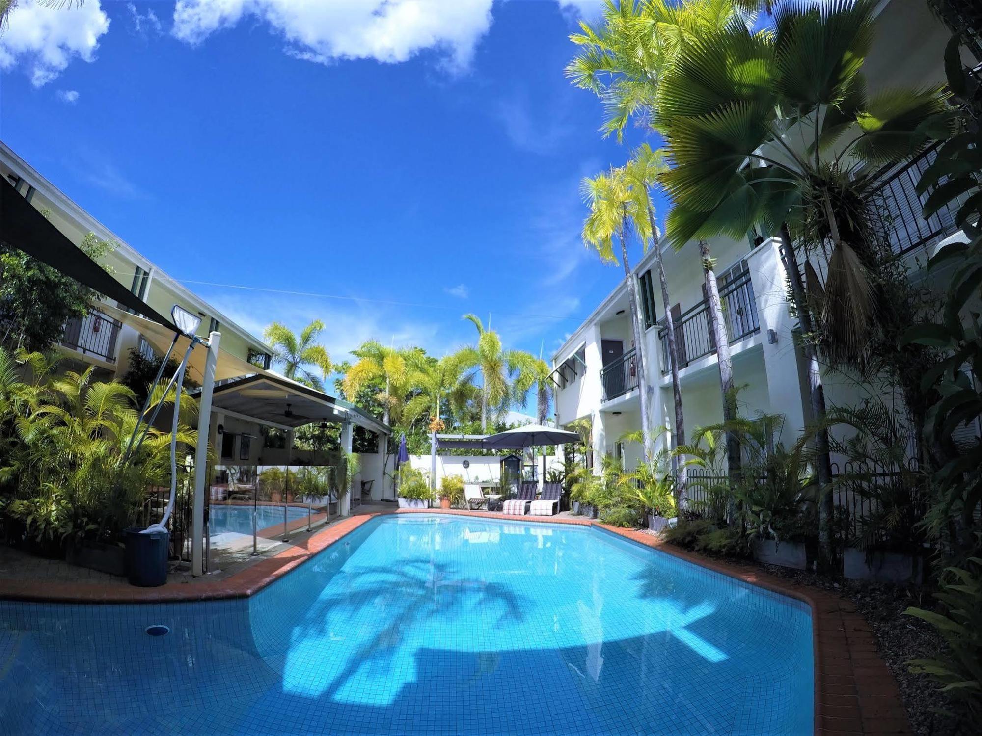 Crystal Garden Resort & Restaurant Cairns Exteriör bild