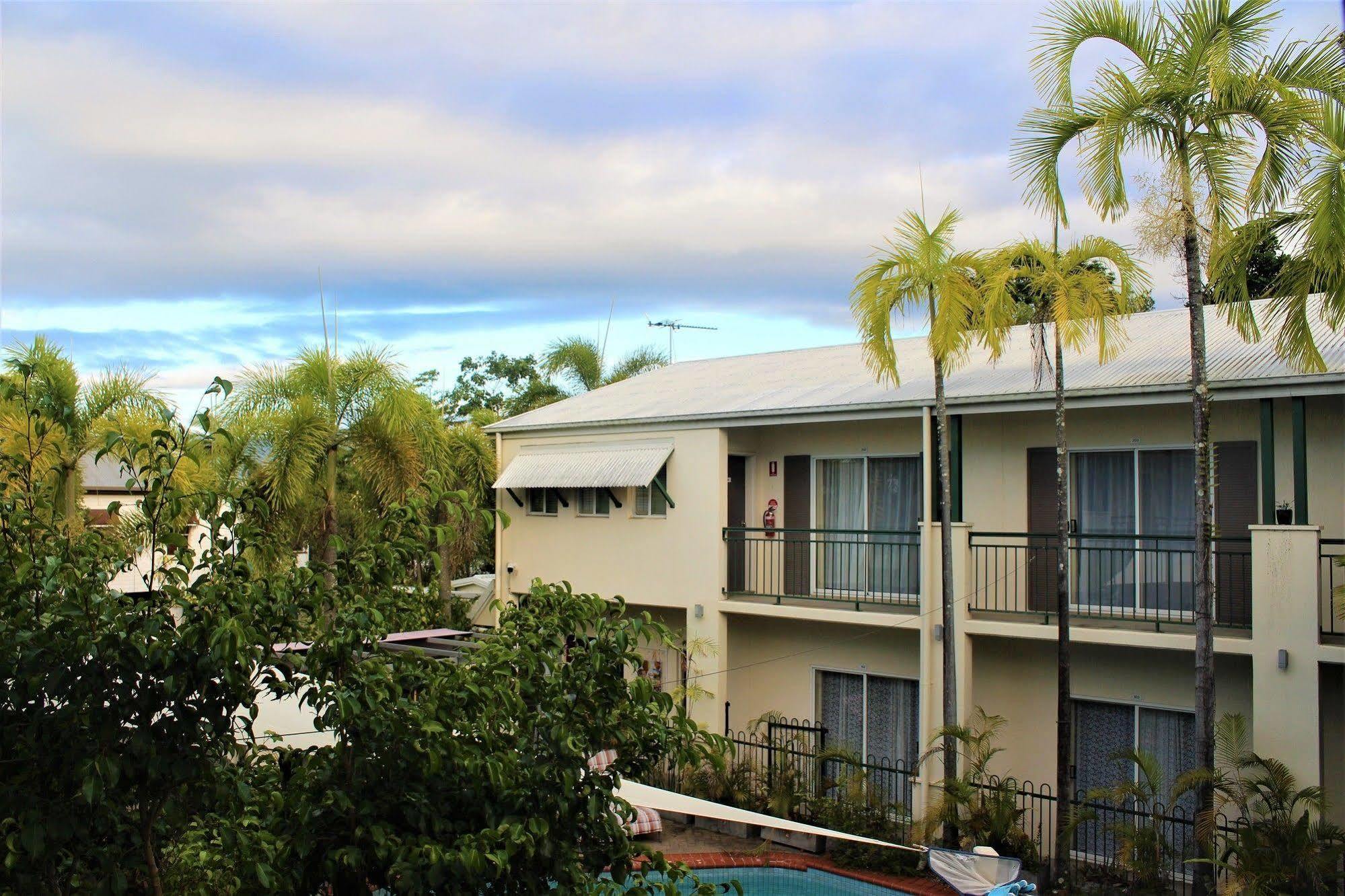 Crystal Garden Resort & Restaurant Cairns Exteriör bild