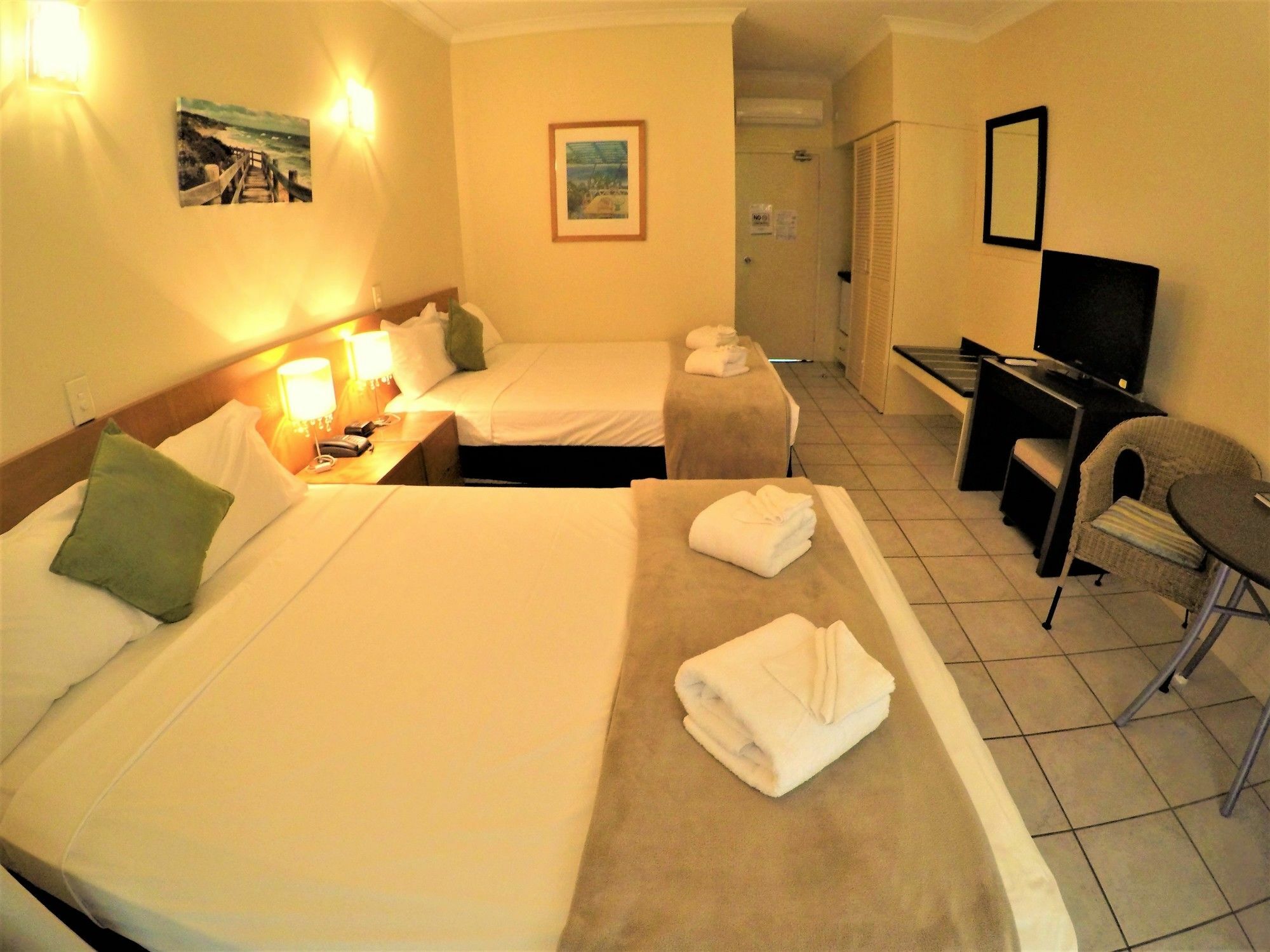 Crystal Garden Resort & Restaurant Cairns Exteriör bild