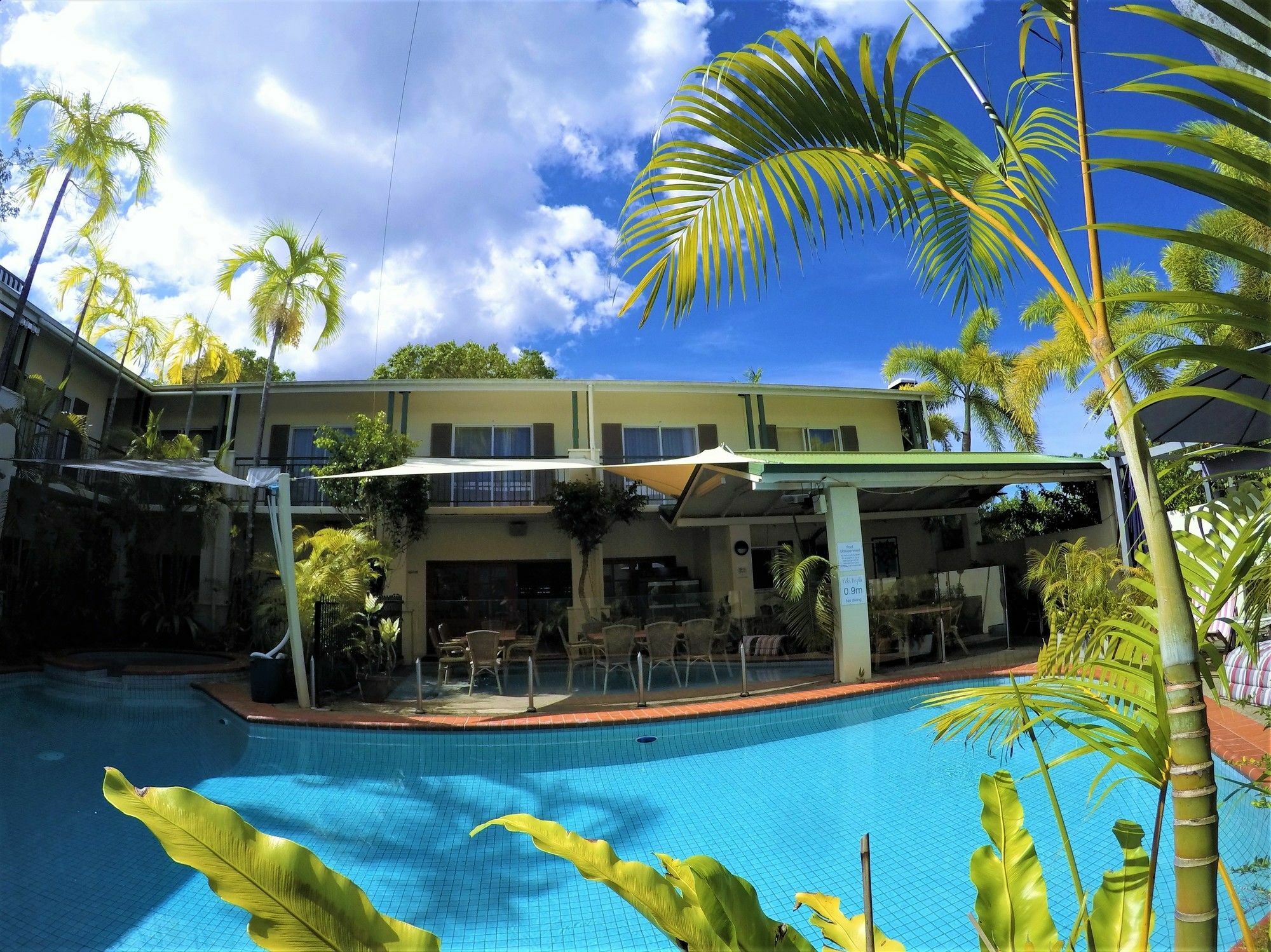 Crystal Garden Resort & Restaurant Cairns Exteriör bild
